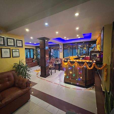Backyard Hotel Kathmandu Bagian luar foto