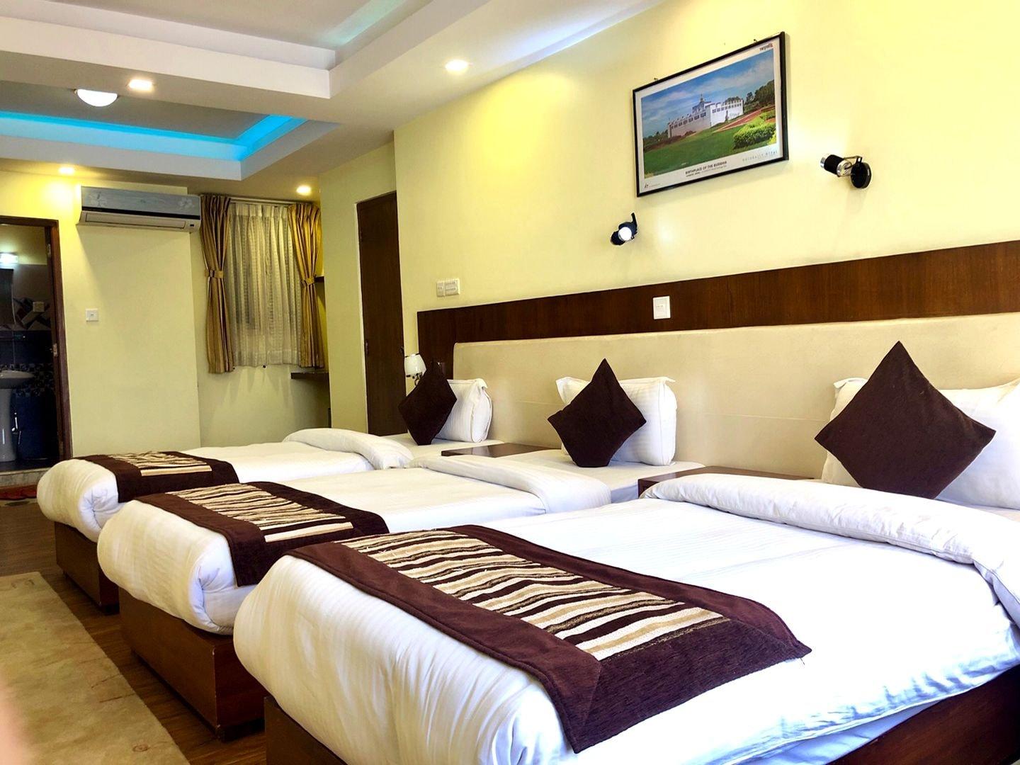 Backyard Hotel Kathmandu Bagian luar foto