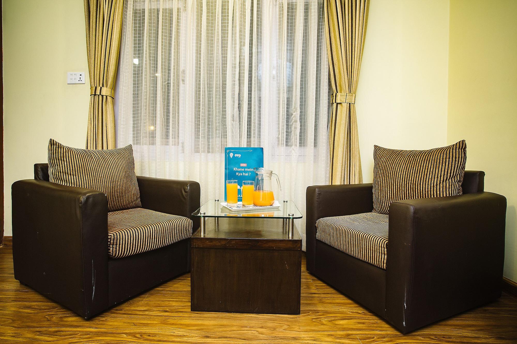 Backyard Hotel Kathmandu Bagian luar foto