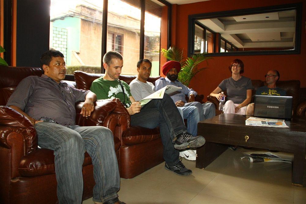 Backyard Hotel Kathmandu Bagian luar foto
