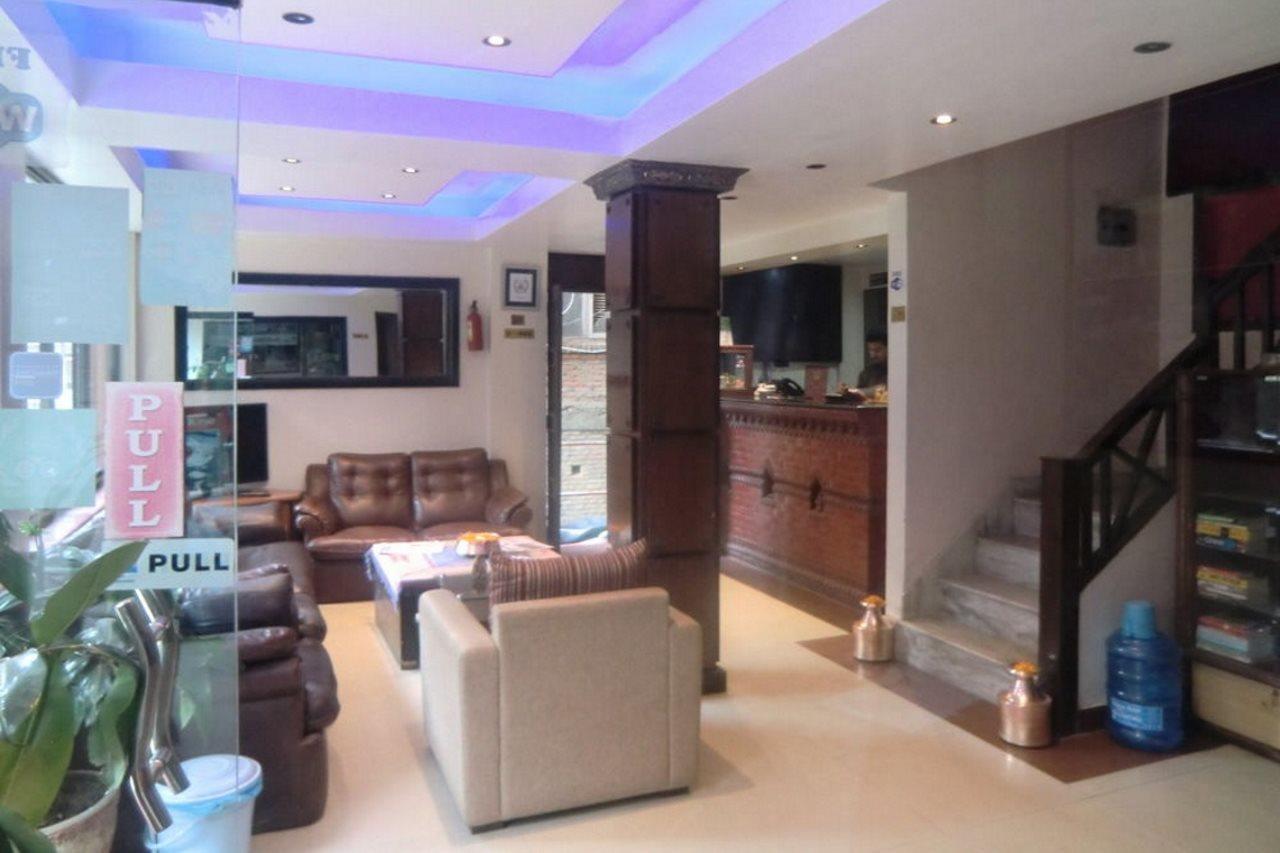 Backyard Hotel Kathmandu Bagian luar foto