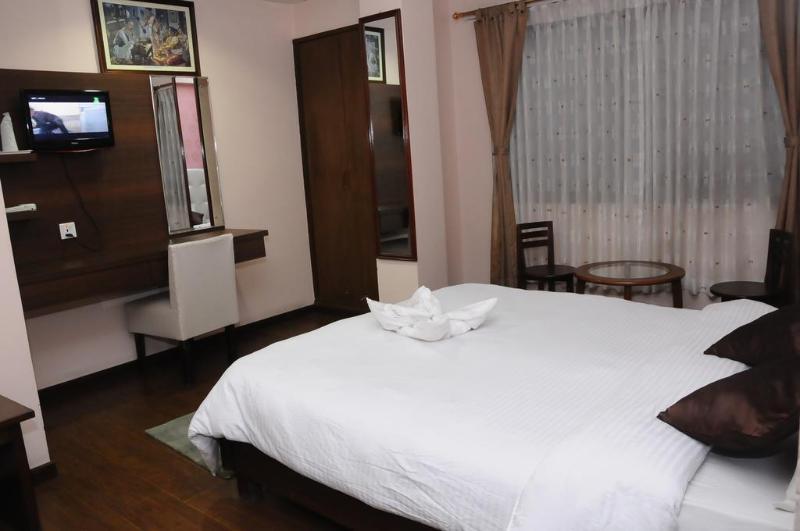 Backyard Hotel Kathmandu Bagian luar foto