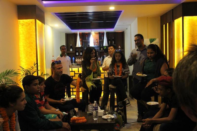 Backyard Hotel Kathmandu Bagian luar foto